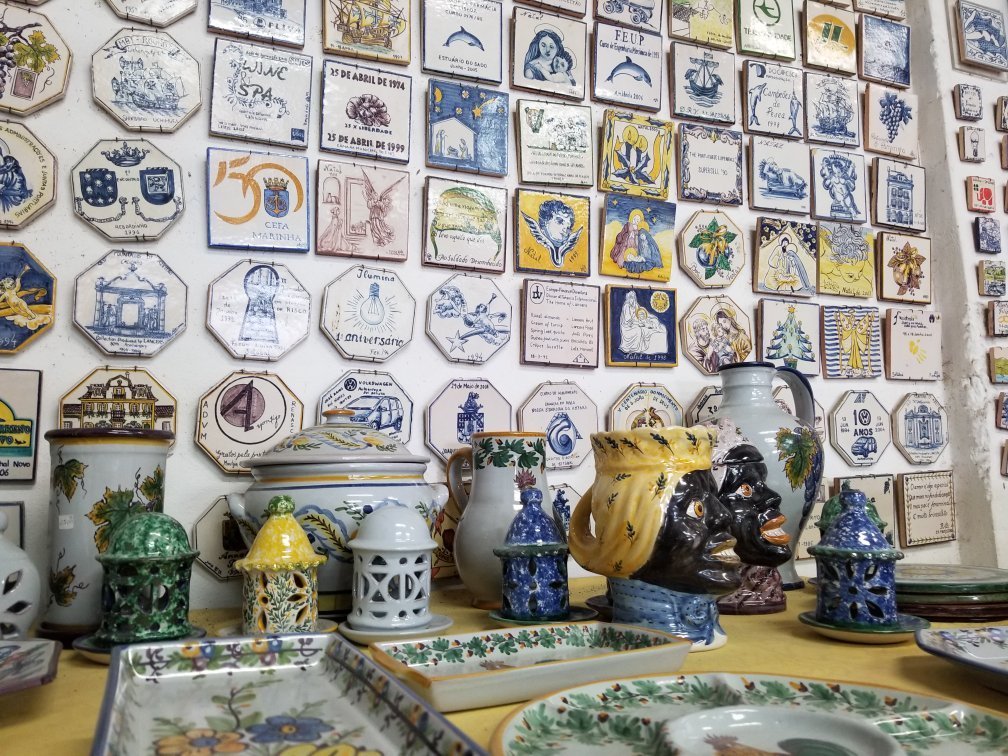 Artesanato e azulejo pintado à mão