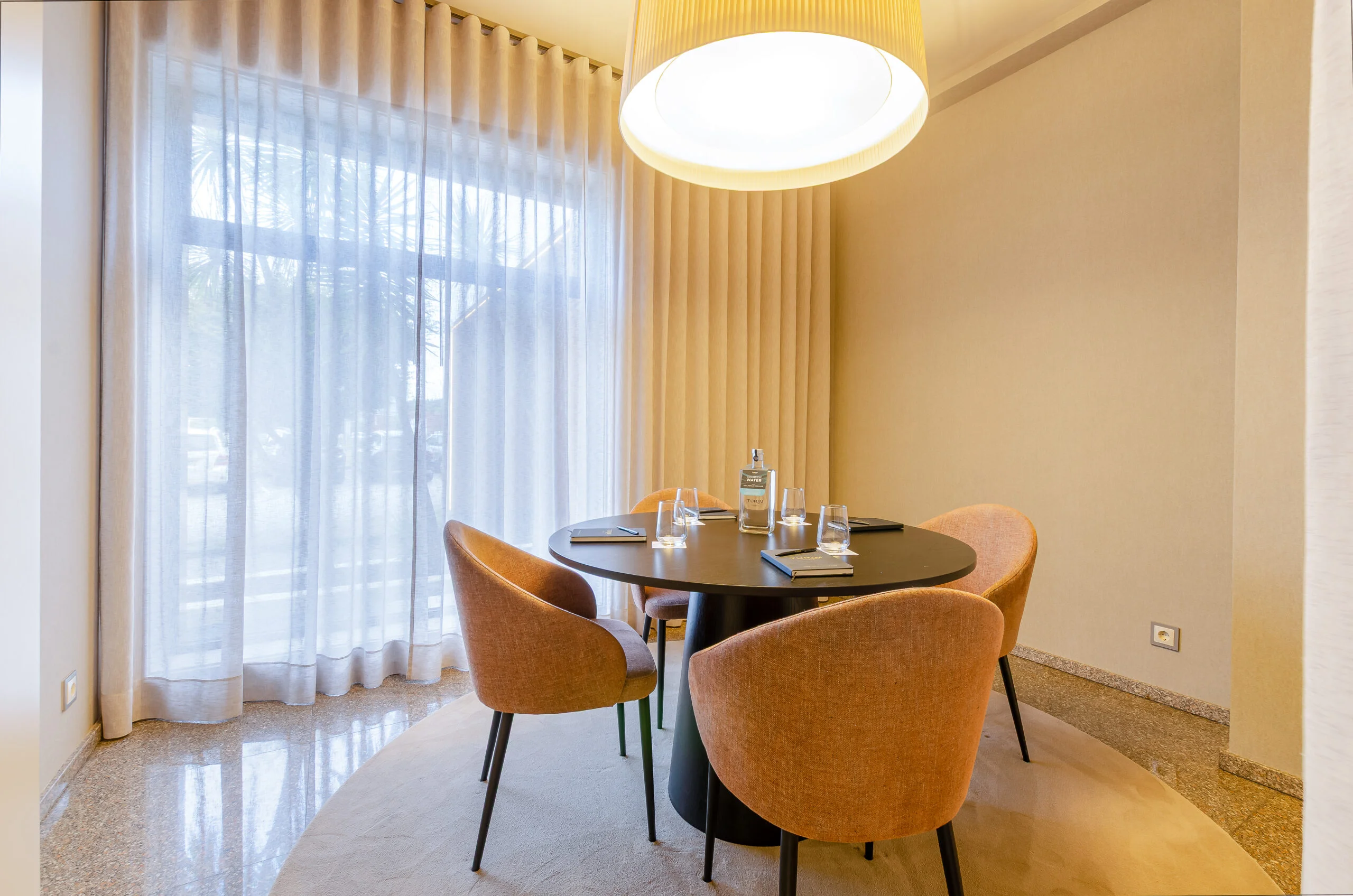 Sala Ramiro Relvas — Turim Santa Maria da Feira Hotel · junto à A1